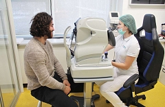Laserová operace očí Relex Smile - kanadský hokejista Mathew Maio 2